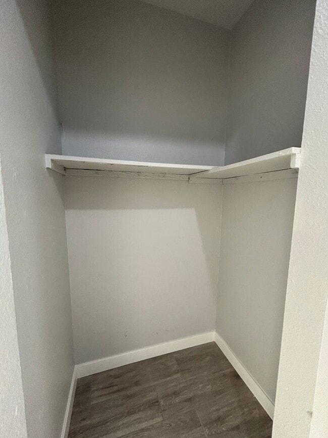 Building Photo - New Remodel 2 Bedroom 2 Bath