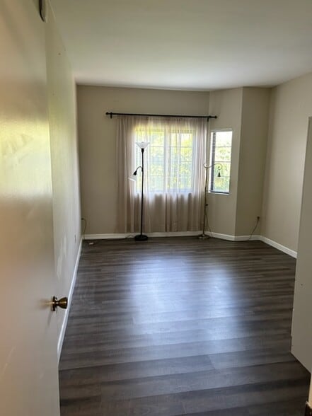 Summer 2023 - 17914 Magnolia Blvd