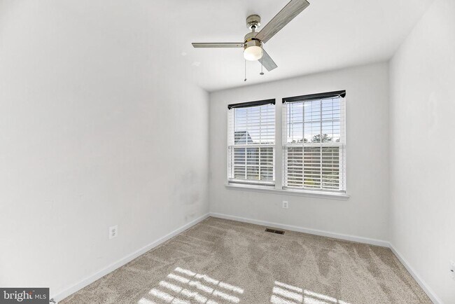 Building Photo - 43858 Eucalyptus Way