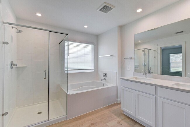 Building Photo - 7802 Bel Fiore Dr