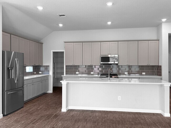 Building Photo - Contemporary 3-Bedroom Near Randolph AFB