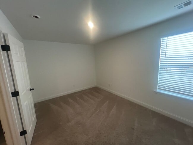 Building Photo - 312 Traywick Pl