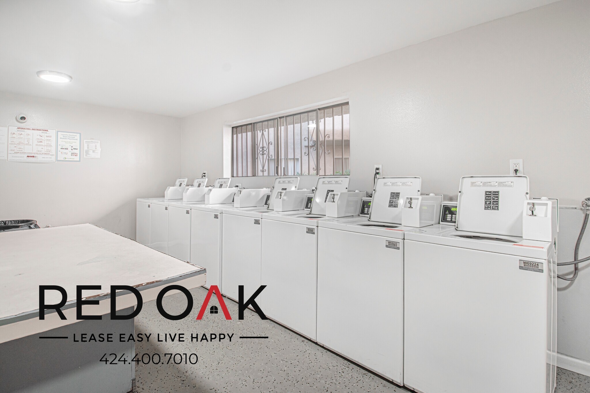 Building Photo - 821 N Wilcox Ave