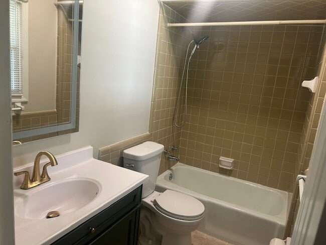 Building Photo - Northgate Dr Home