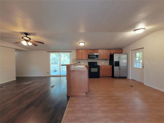 Building Photo - 1504 Citation Cir