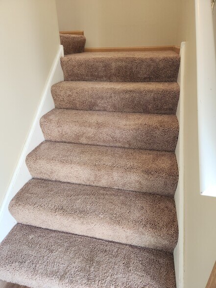 Building Photo - 1819 Silverstone Dr