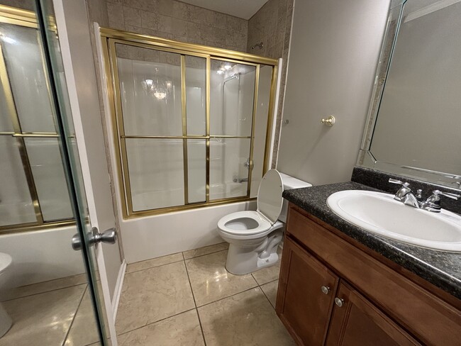 Building Photo - 110 Fox Haven Ln