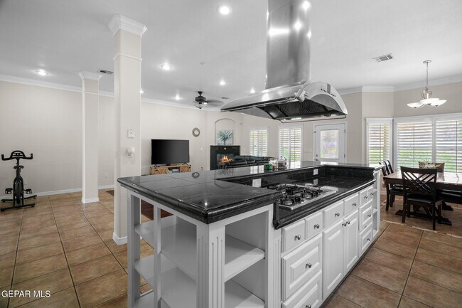 Building Photo - 6400 Franklin Crest Drive