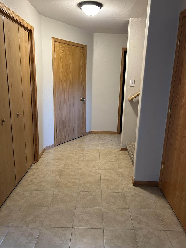 Building Photo - 3240 E Capitol Ave