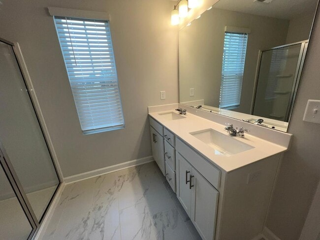 Building Photo - 17 Fairwinds Dr