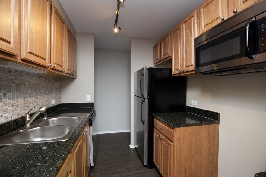 Building Photo - 4334 N Hazel St