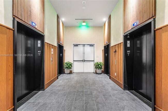 Building Photo - 11 NE 6th St