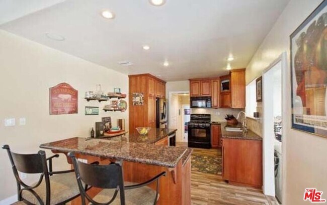 Building Photo - 2340 Caldero Ln