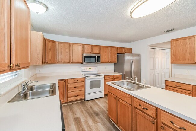 Building Photo - 1454 Seawolf Trail N