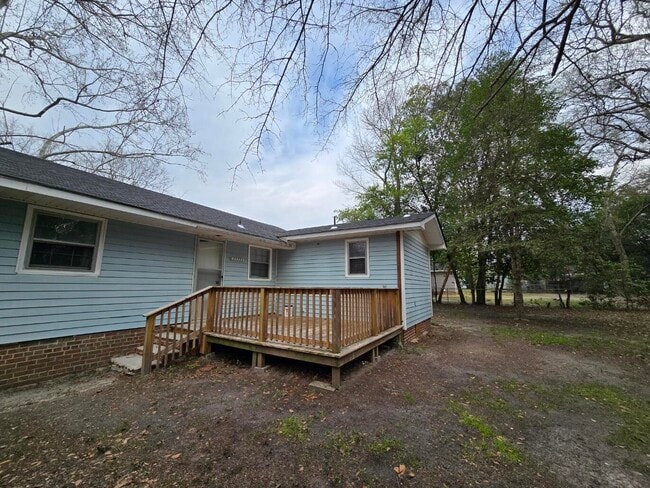 Building Photo - 776 Kenyon Ave