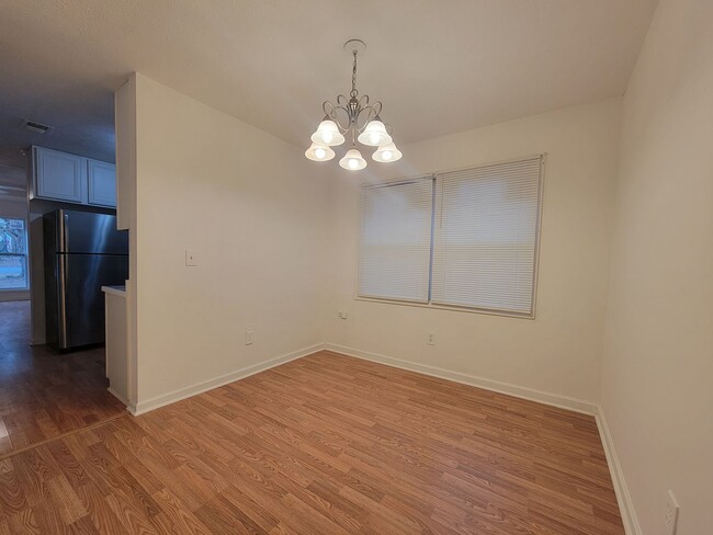 Building Photo - Fully Renovated 3BR/2BA Ranch-Style Townhome – SS Appliances &  Washer/Dryer