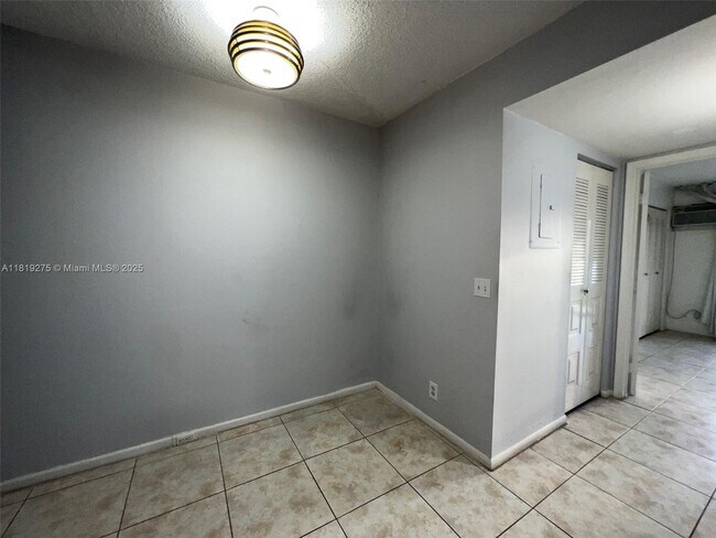 Building Photo - 200 SW 132nd Way
