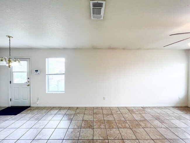 Building Photo - 3807 Wind Ct