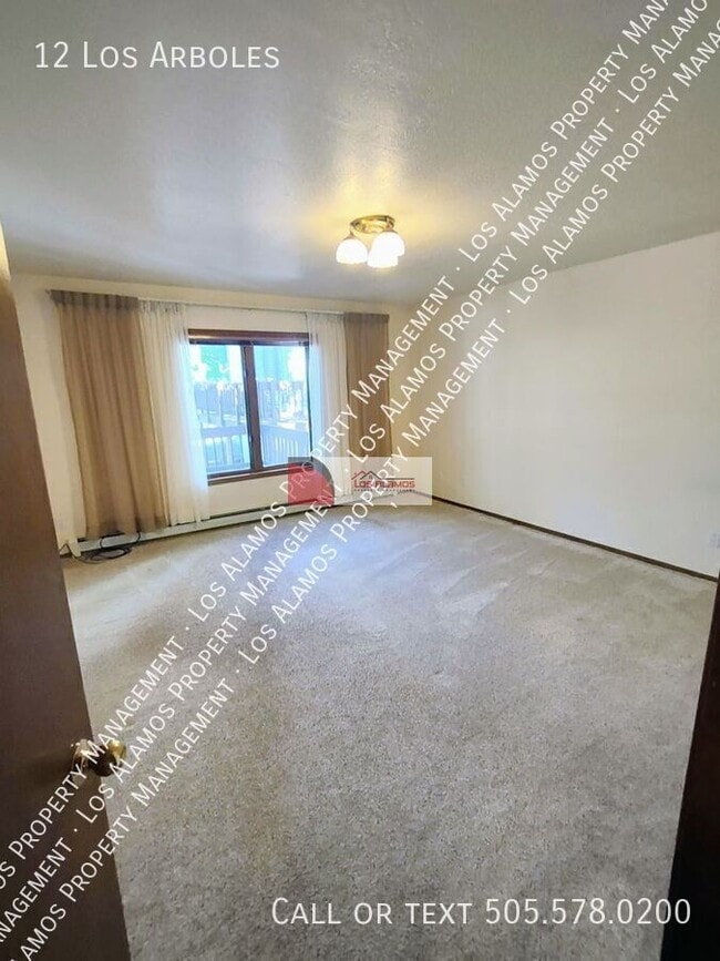 Building Photo - 12 Los Arboles Dr