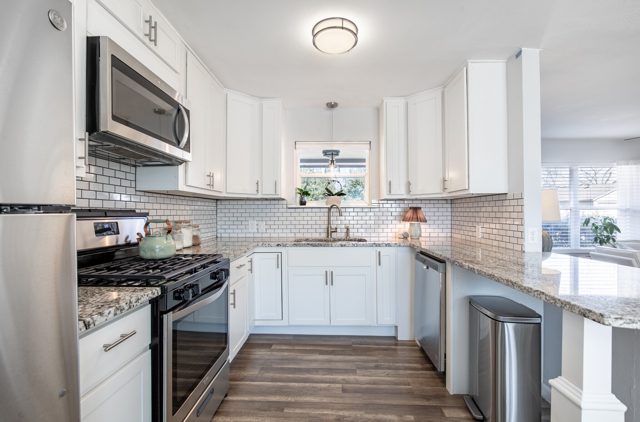 Kitchen - 510 W Oak St