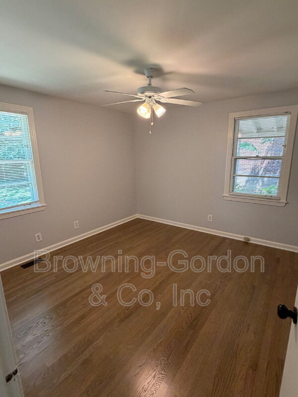 Building Photo - 538 Fairlane Dr