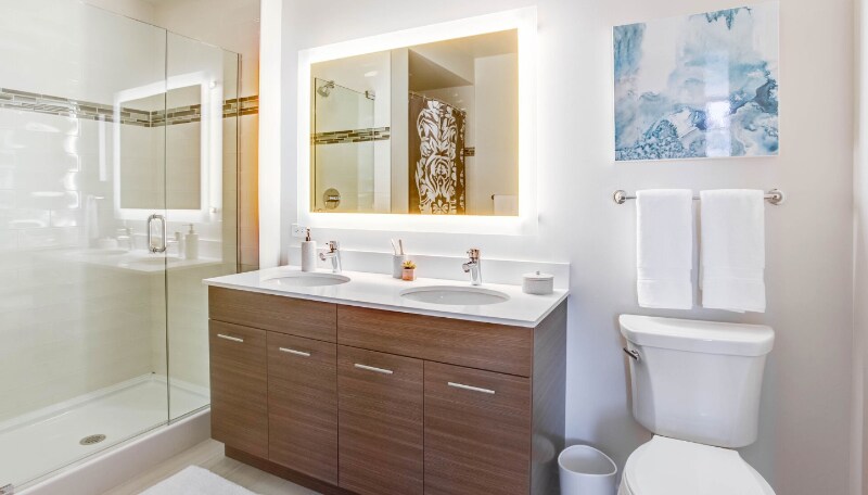 Building Photo - 350 W Chestnut St