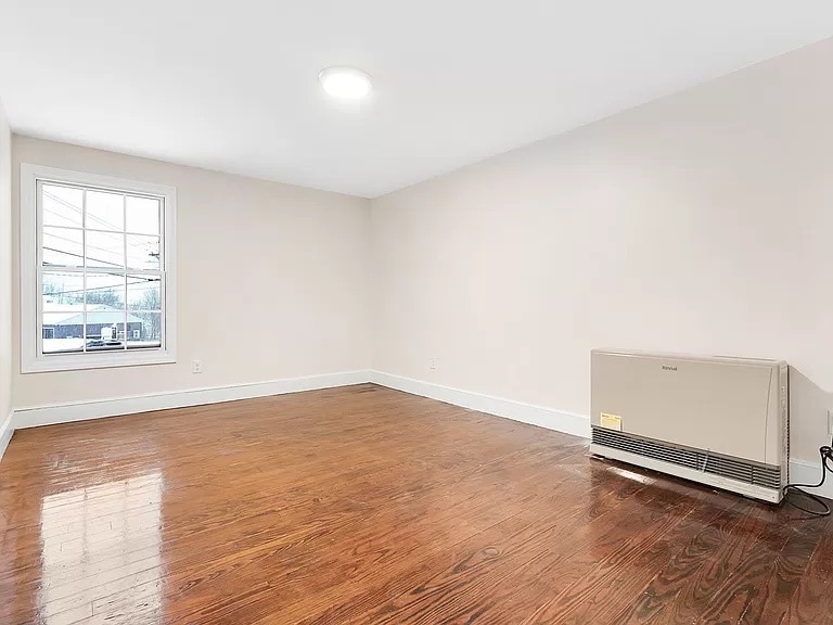 Building Photo - 41 Lotts Dr