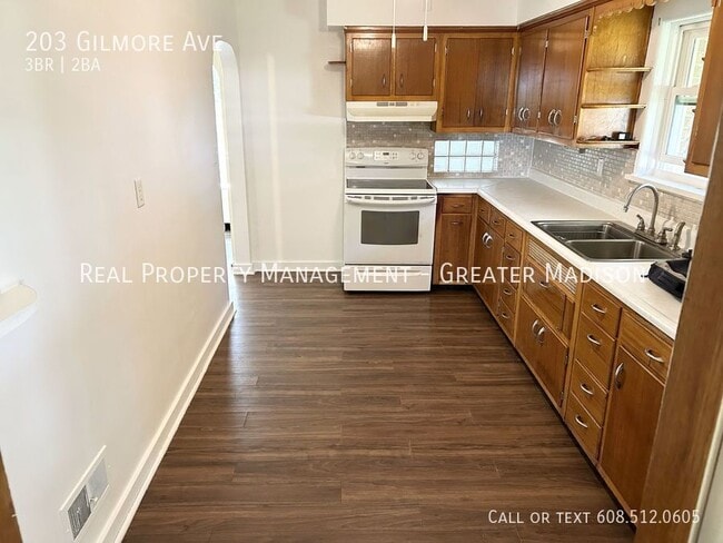 Building Photo - 203 Gilmore Ave