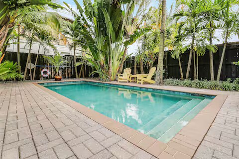 Building Photo - 713 Penn St