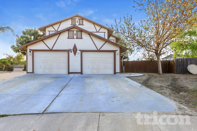 Building Photo - 1872 Little John Way