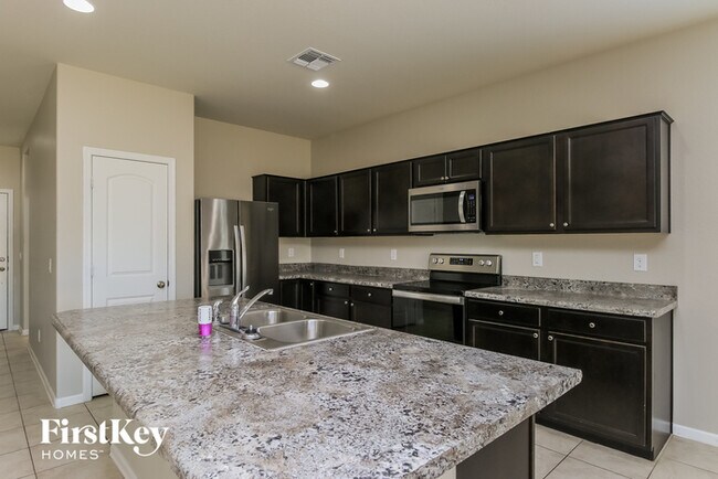 Building Photo - 11376 E Sunflower Ln