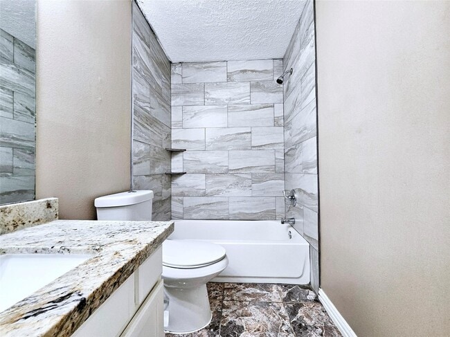 Building Photo - 16611 Creek Trail