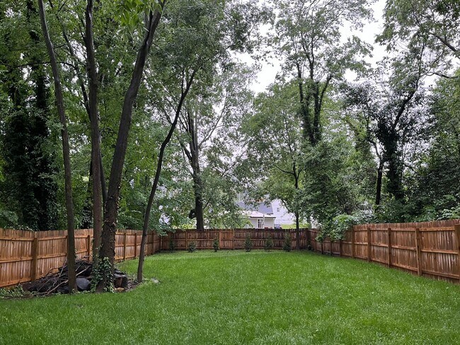 Building Photo - Exceptional 3BD, 2.5BA Downtown Raleigh House with Large Fenced Backyard