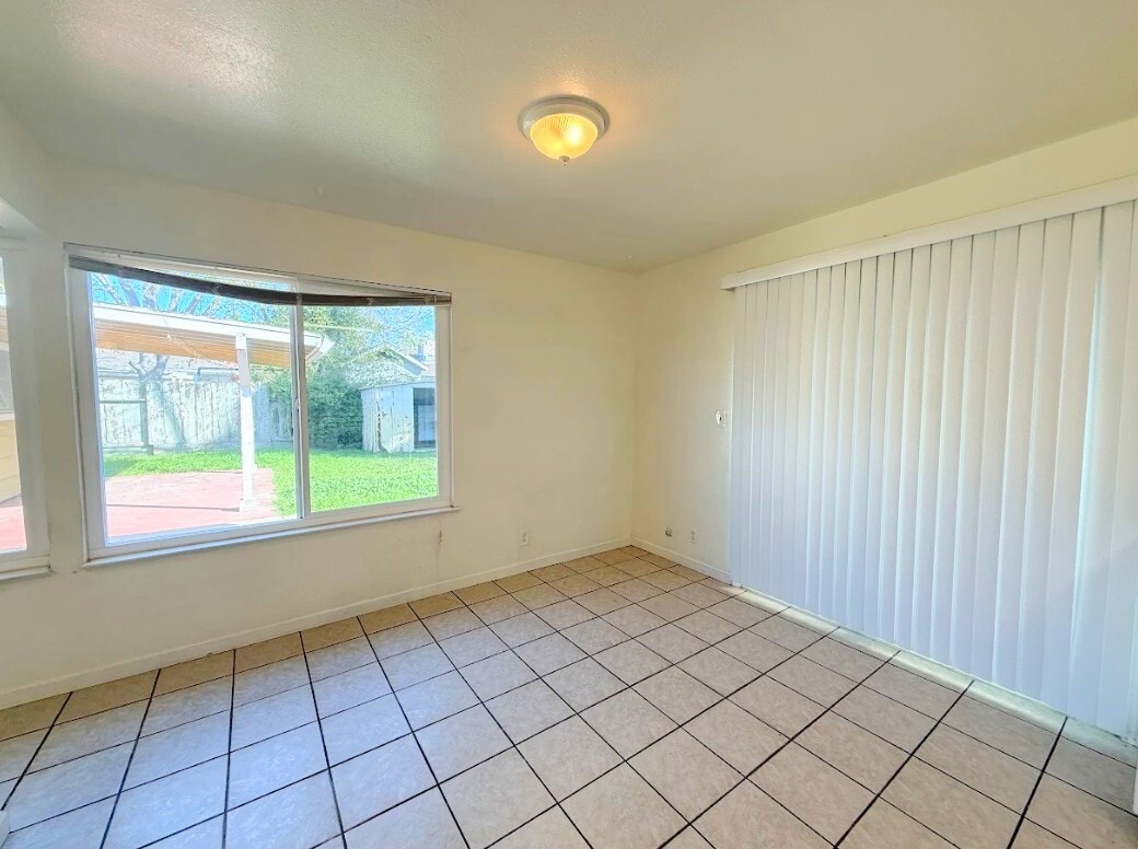 Building Photo - 455 Columbia Ave