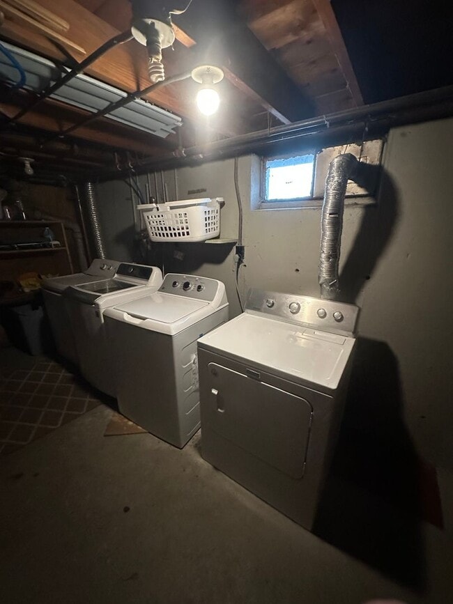 Building Photo - 28 Olcott St