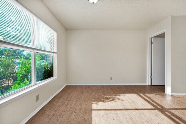 Building Photo - 13343 Pecan Glade