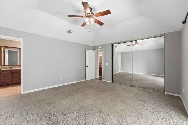 Building Photo - 17219 Kettle Creek Dr