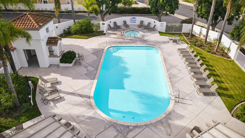 Building Photo - 4016 Cam Plano