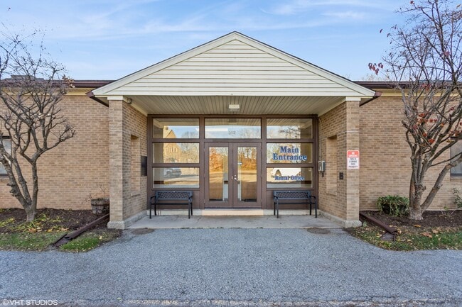 Building Photo - Augustana Homes Glenbrook (A 55+ Community)