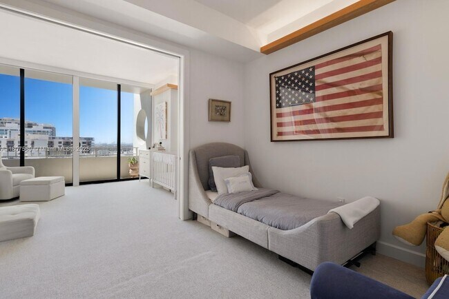 Building Photo - 10205 Collins Ave