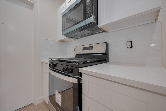Building Photo - 16250 Rancho Blanco Dr