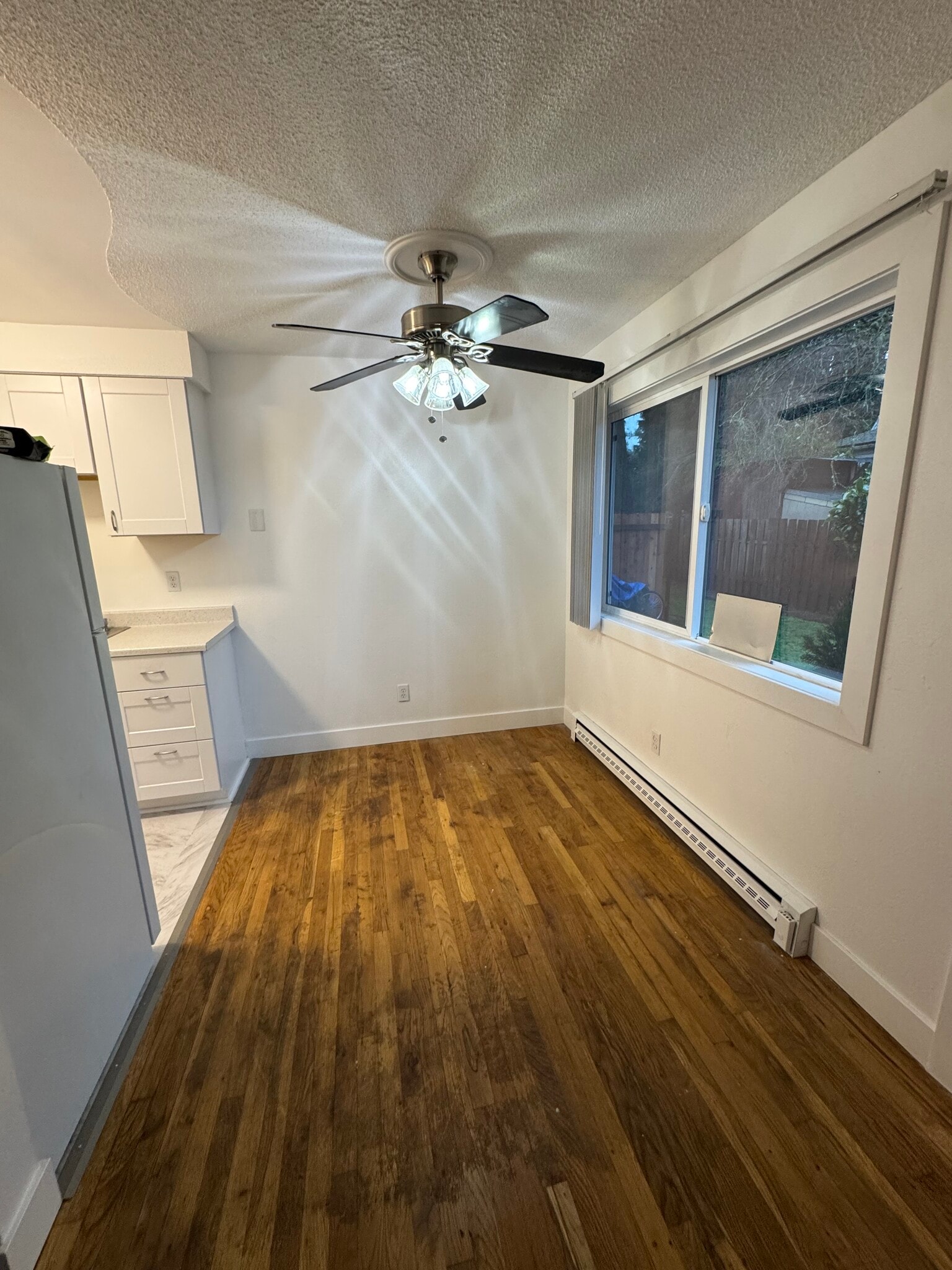 Building Photo - 3622 E 13th St