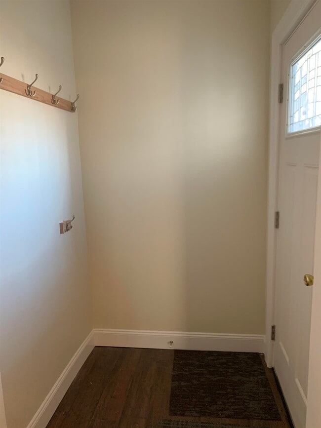 Building Photo - 3 Gagne St