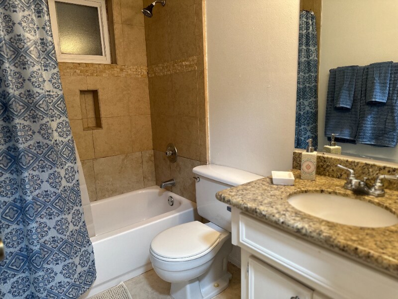 Building Photo - 36 N High Oaks Cir