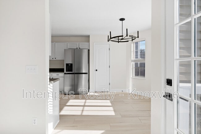 Building Photo - 7411 Cascade Meadows Way