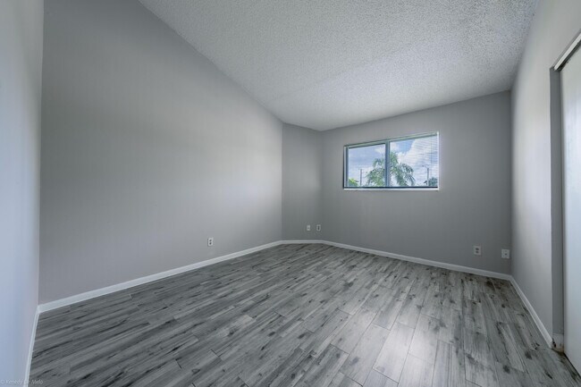 Building Photo - 3401 NW 44th St
