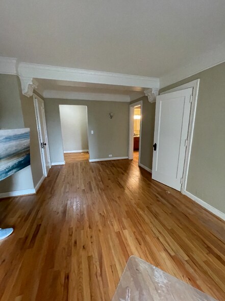 Primary Photo - 15 E Kirby St