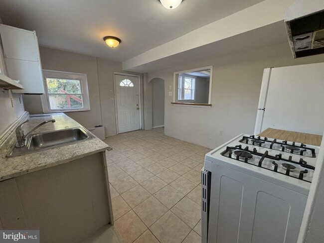 Building Photo - 165 Erial Rd