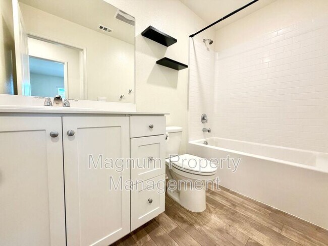 Building Photo - 31097 Water Beech Dr