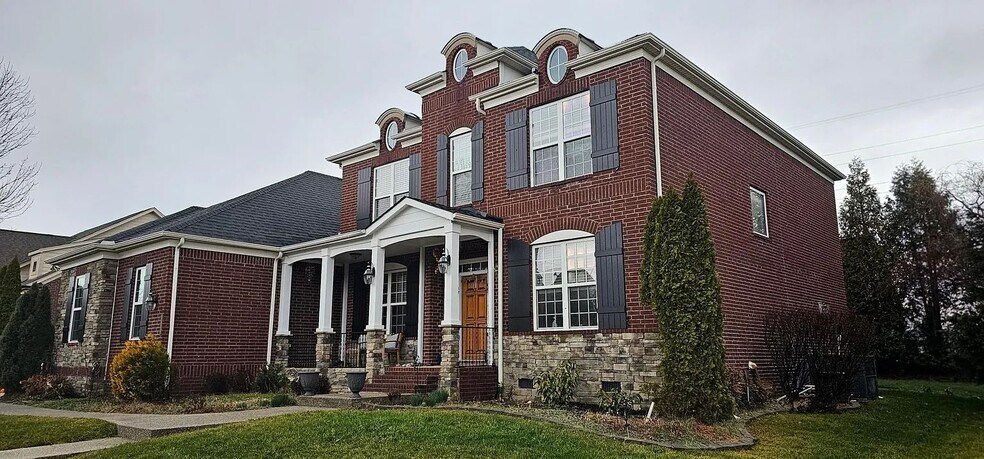 Building Photo - 1530 Bledsoe Ln